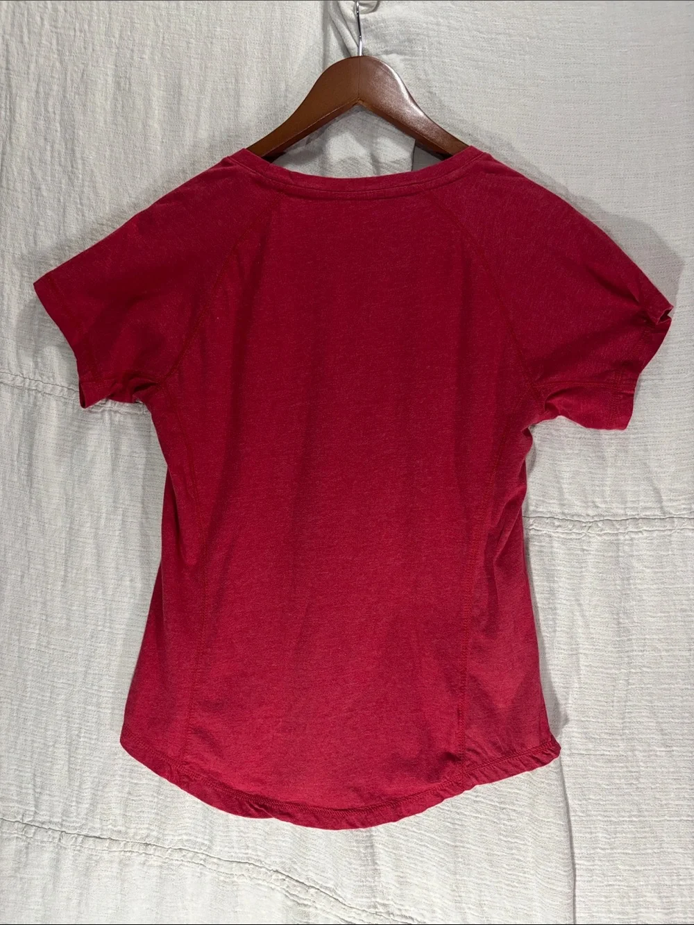 Antigua Chicago Blackhawks Women’s V-Neck Tee Tomahawk Logo Size Large
